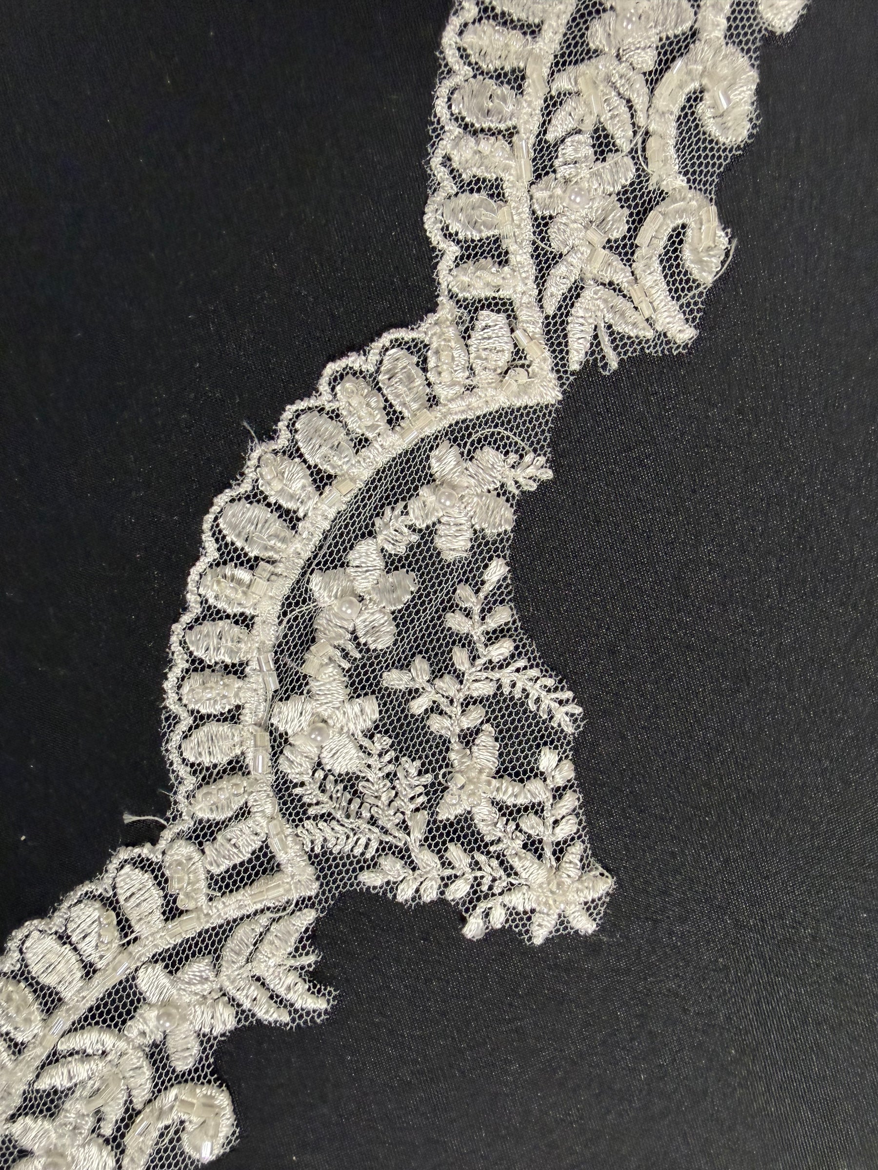 Ivory Beaded Sequin Edging - T838