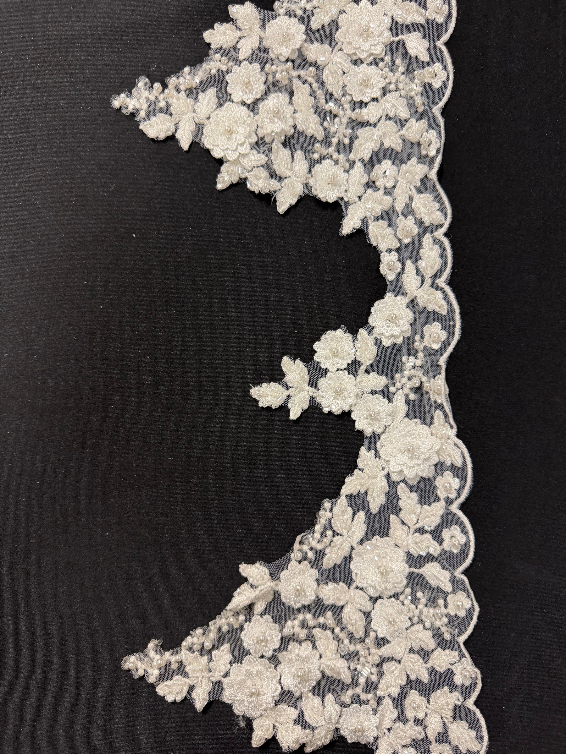 Ivory 3D Beaded Sequin Edging - T825