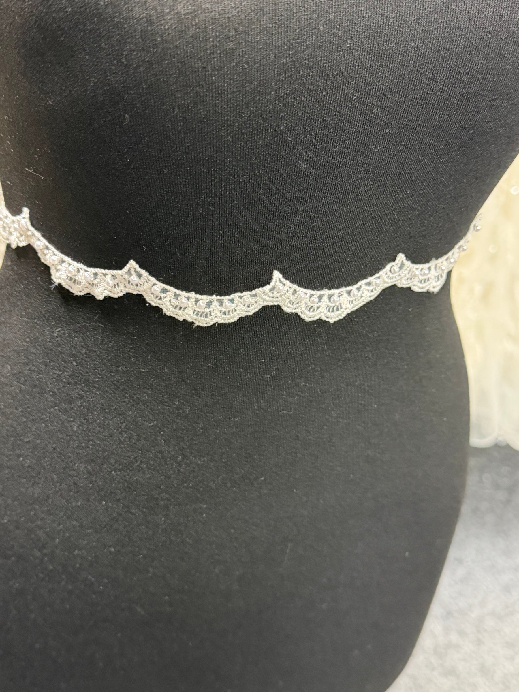 Ivory Beaded Lace Trim - T17
