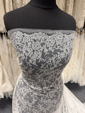 Porcelain Chantilly Lace - Diallo