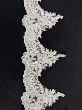 Light Ivory Sequin Edging - T837