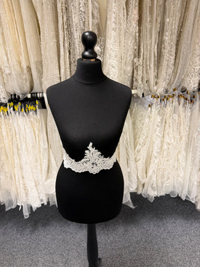 Light Ivory Sequin Edging - T837