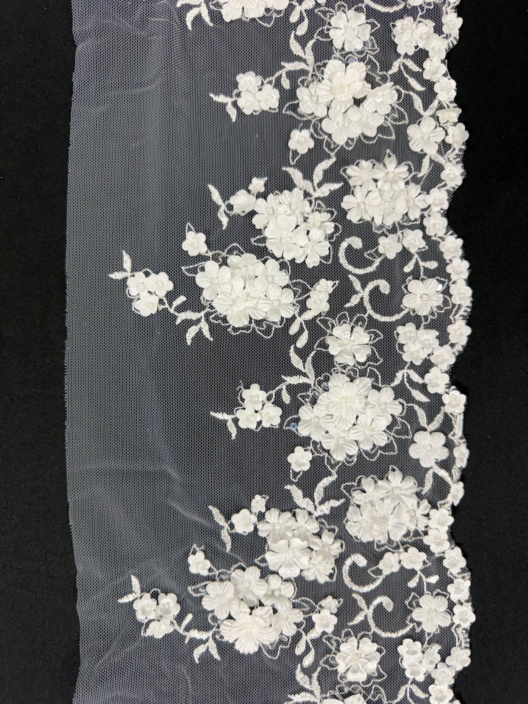Ivory 3D Beaded Sequin Edging - T879