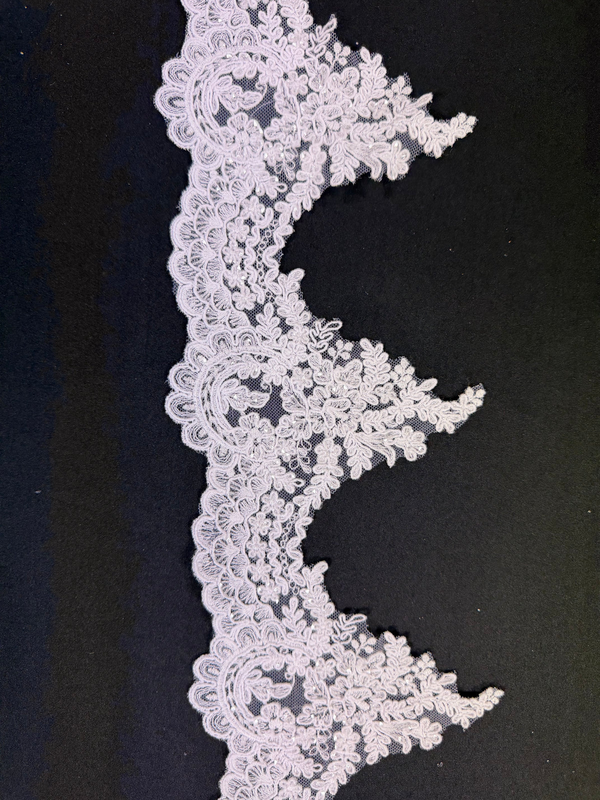 White Sequin Edging - T837