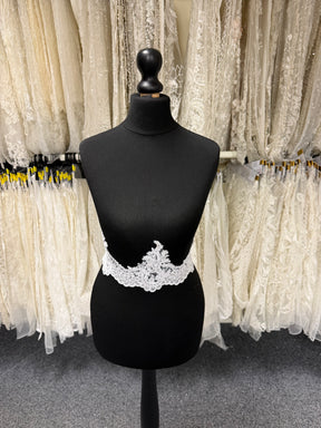White Sequin Edging - T837