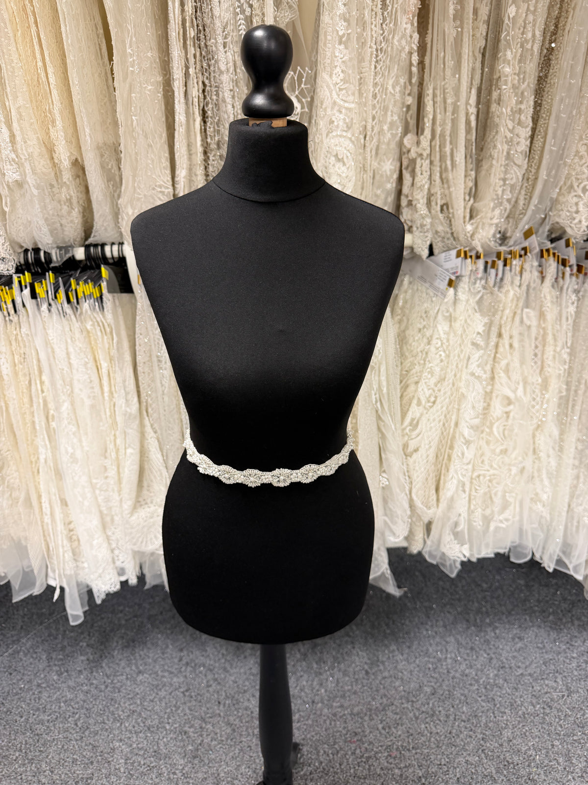 Ivory Beaded Sequin Edging - T836
