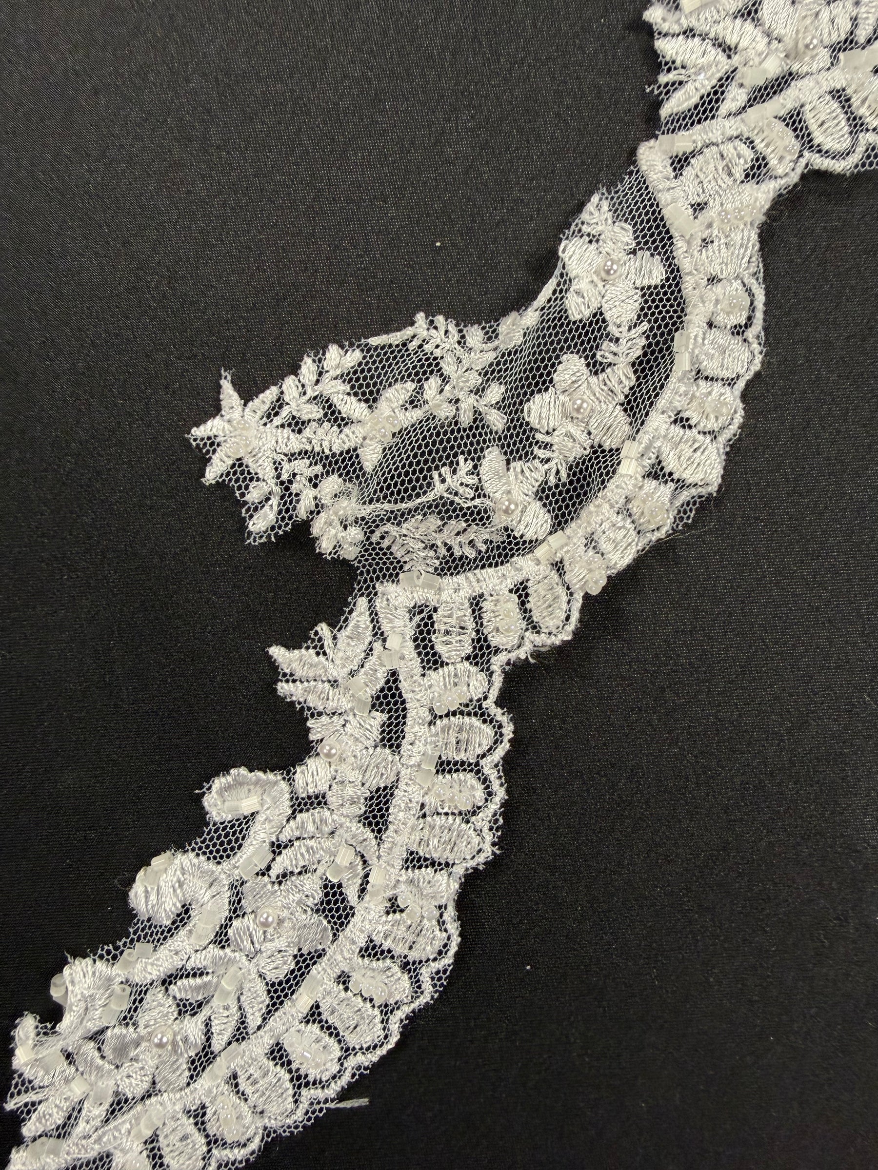 White Beaded Sequin Edging - T838