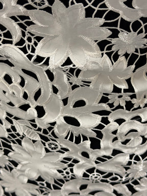 Ivory Guipure Lace - LB2001