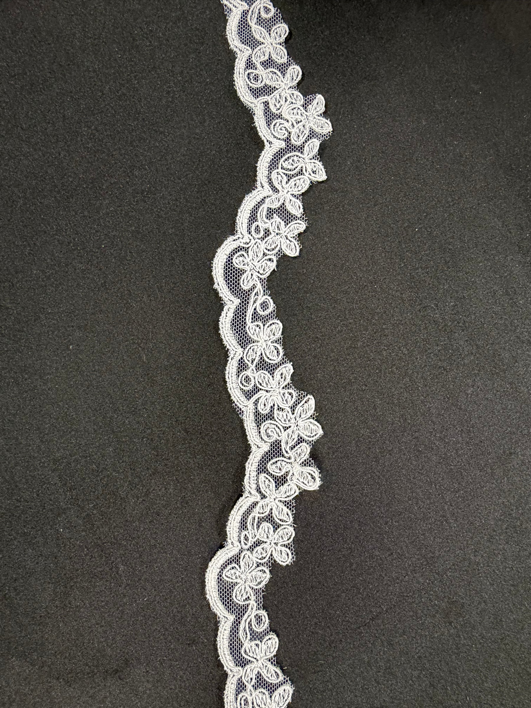 White Corded Lace Trim - T88