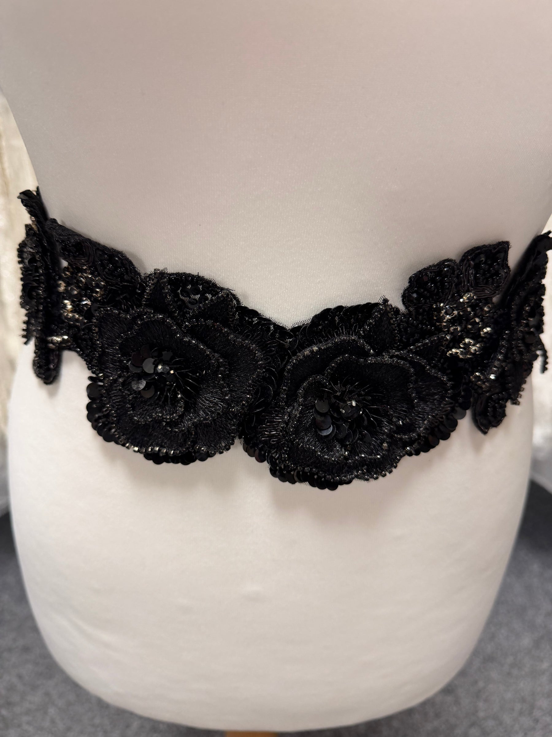 Black Sequin 3D Motif - T549