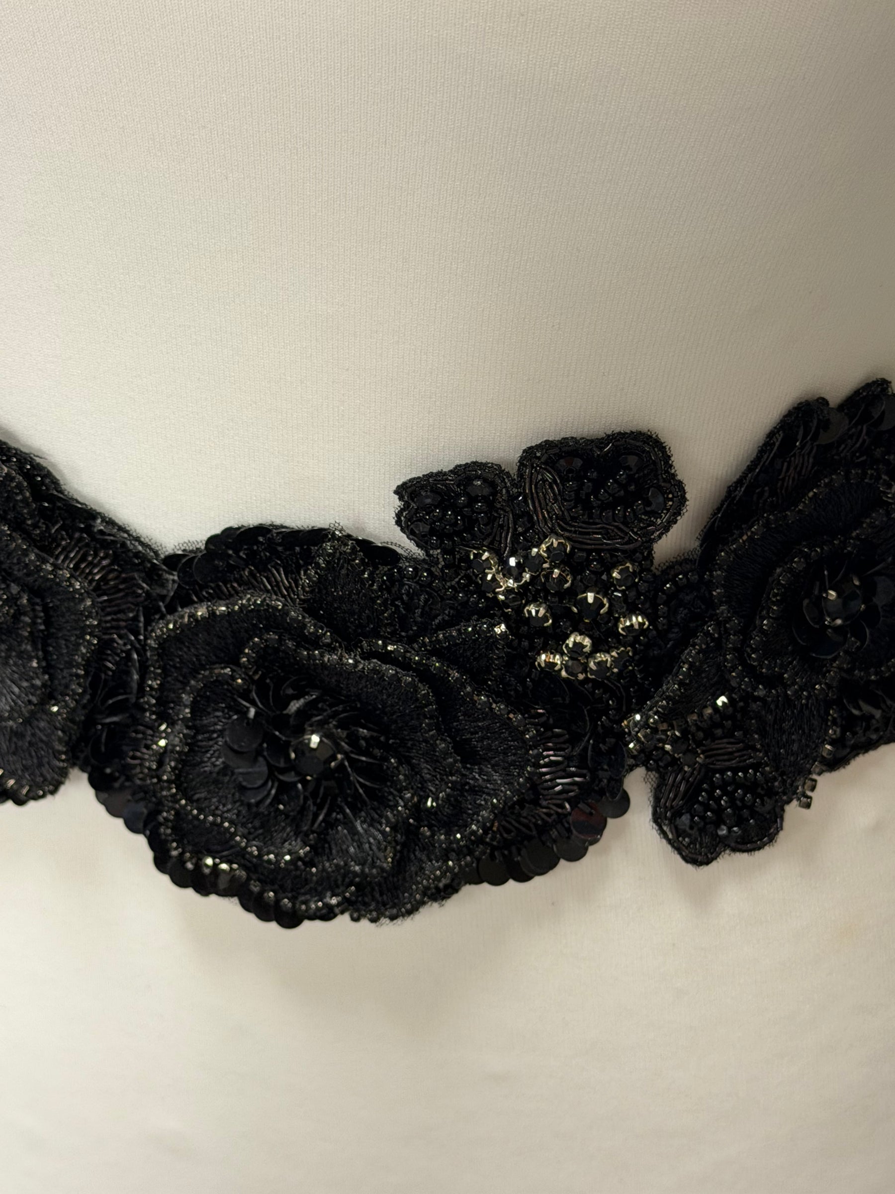 Black Sequin 3D Motif - T549