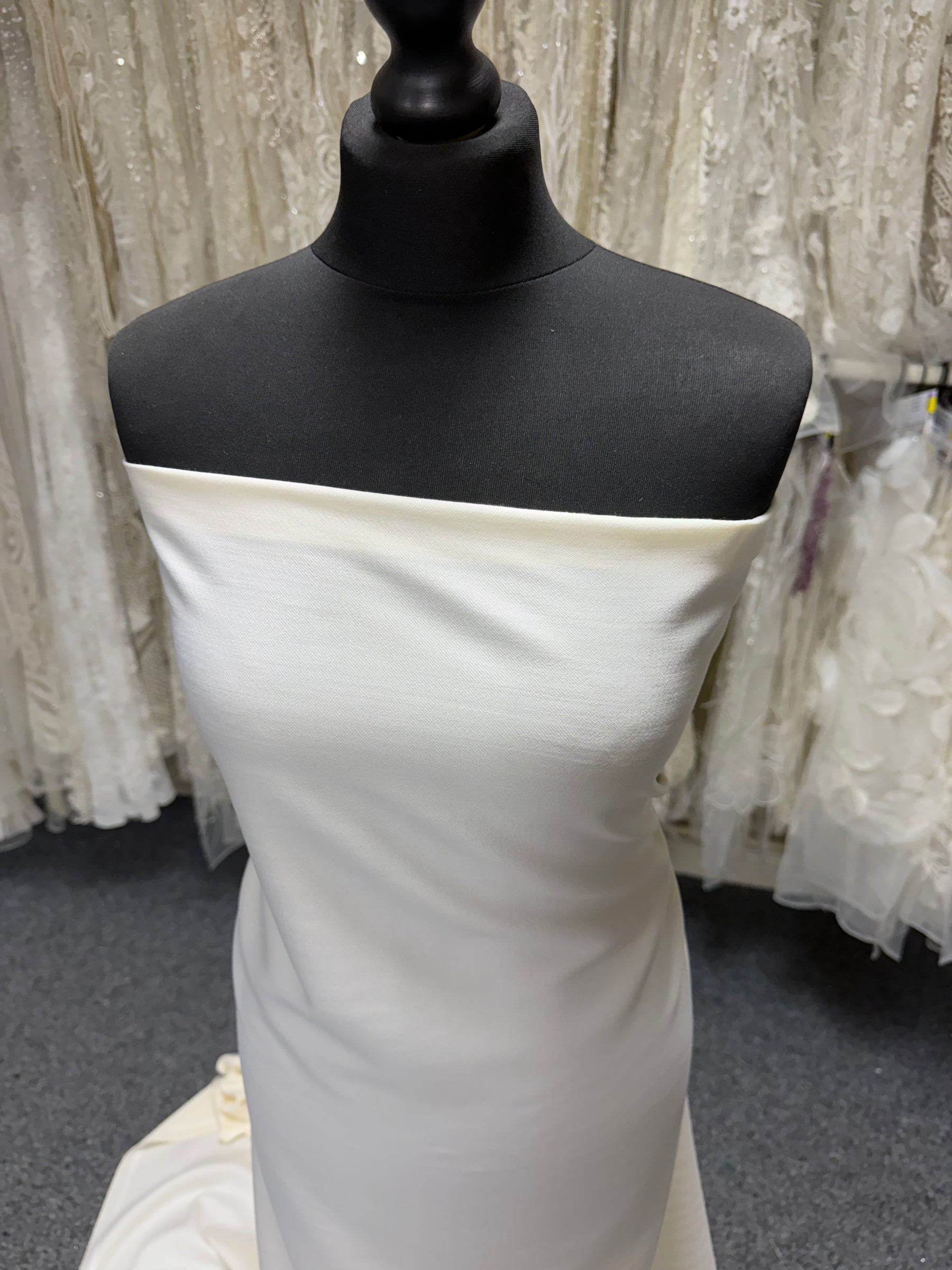Ivory Stretch Italian Wool Crepe - PH4002
