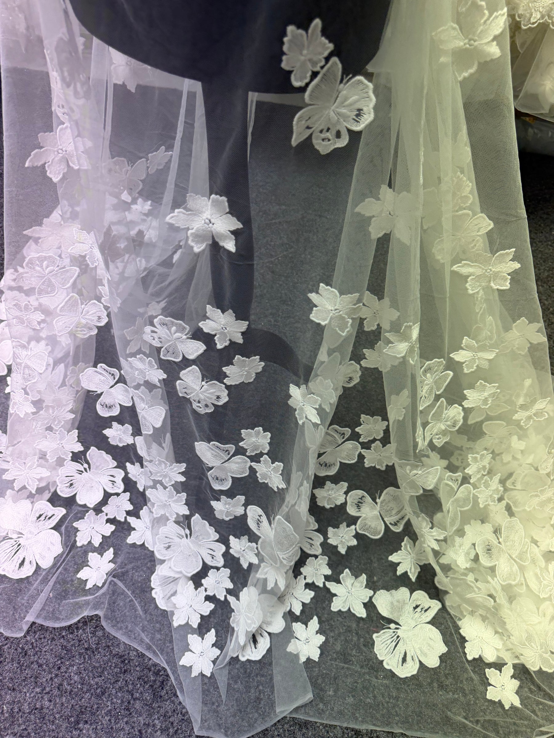 Ivory Embroidered Lace – EB5016