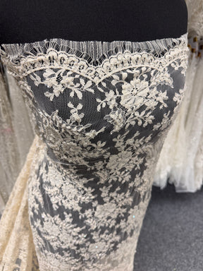 Oyster Beaded Chantilly Lace - P298