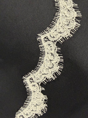 Ivory Corded Chantilly Lace Trim - Ritonella
