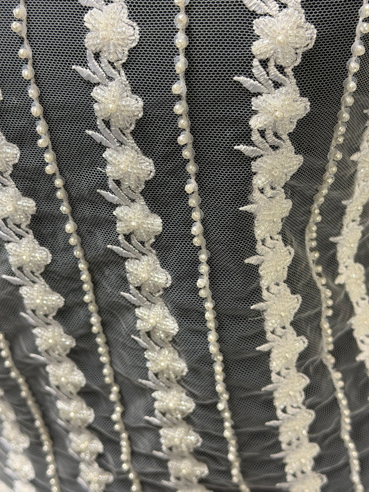 White Beaded Trim - P957