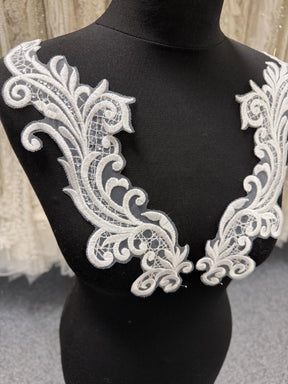 Ivory Embroidered Lace Appliques - MT6001
