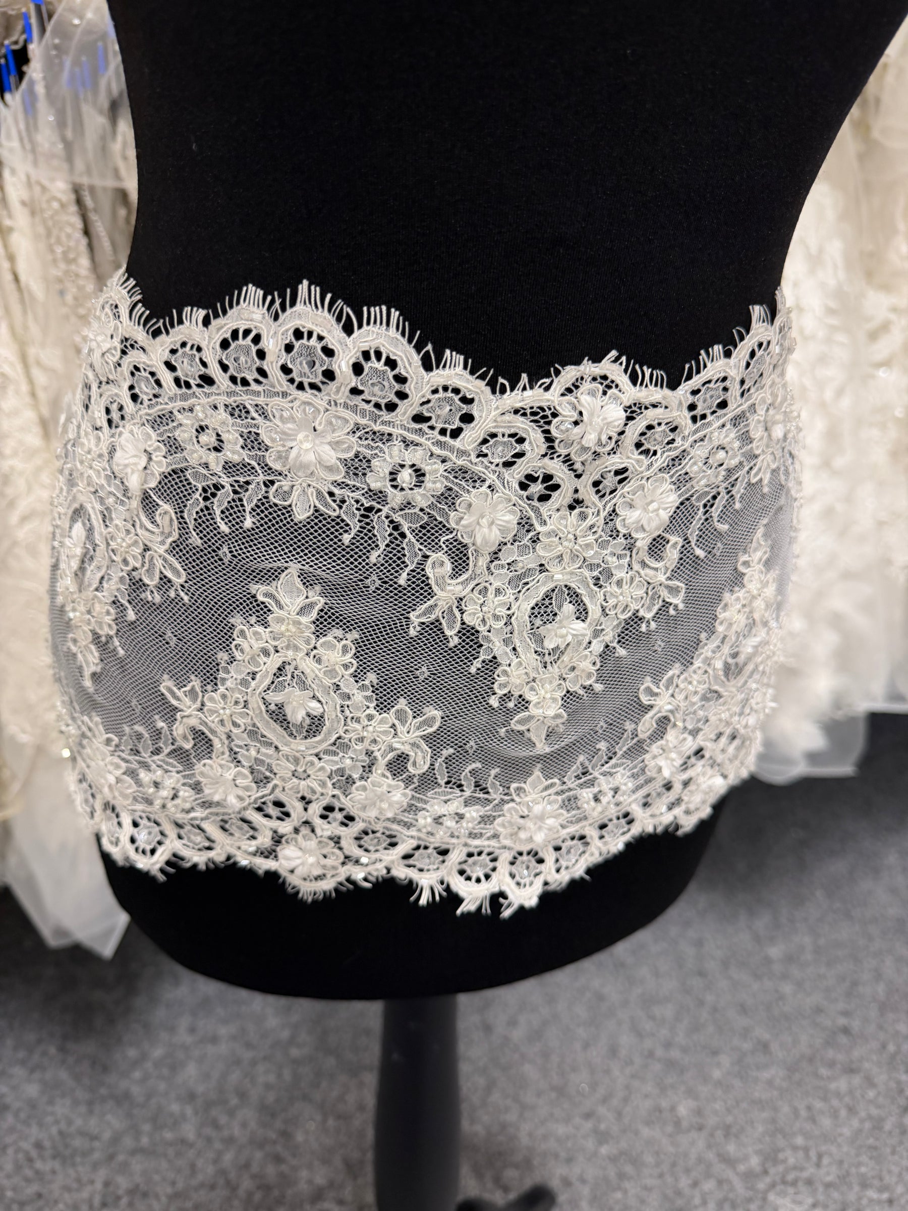Ivory Corded and Beaded Lace Trim - T680