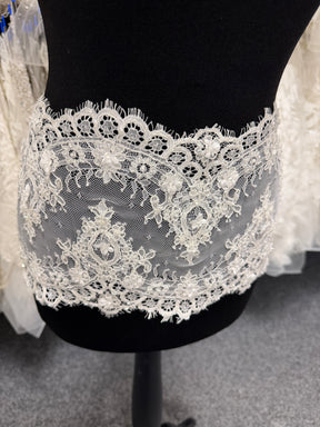 Ivory Corded and Beaded Lace Trim - T680