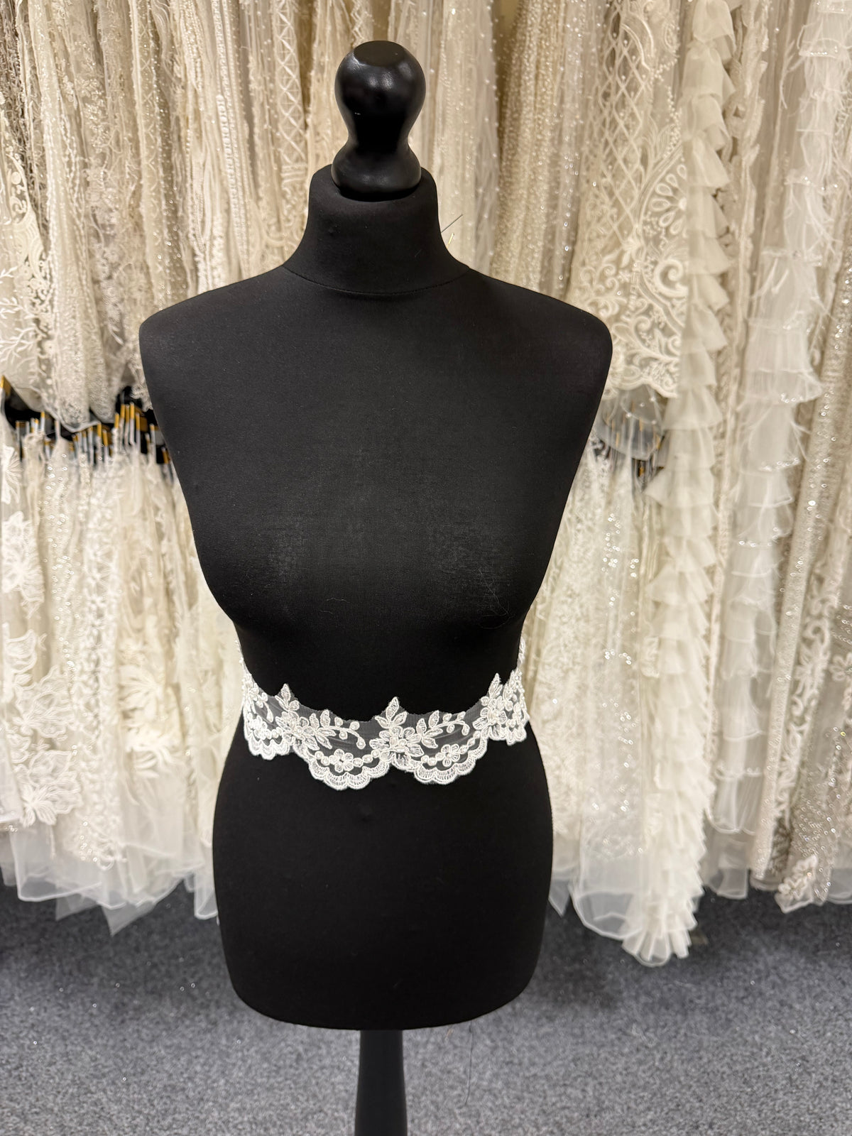 Ivory Beaded Lace Trim - T81