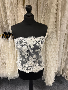 3D Ivory Lace Trim - T622
