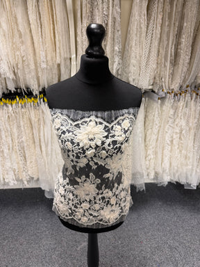 Ivory 3D & Beaded Chantilly Lace - P242