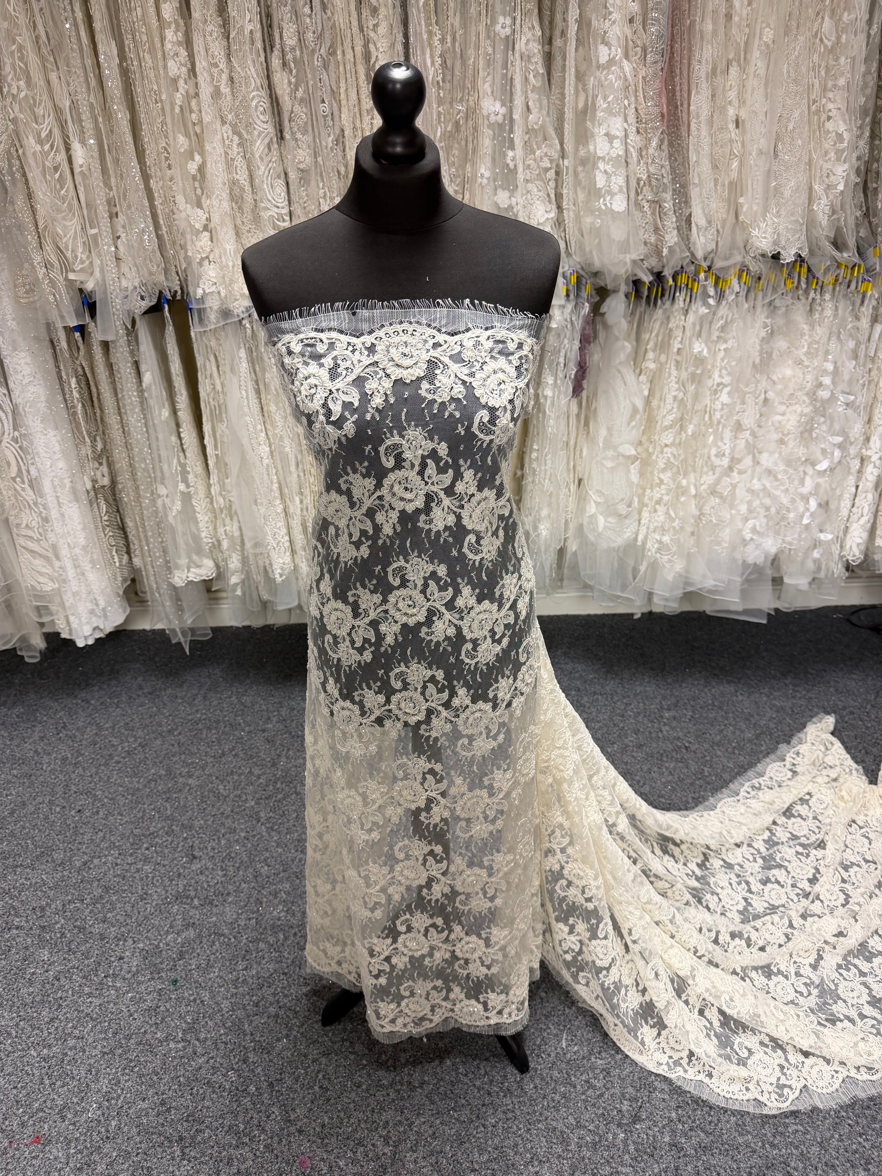 Ivory Corded & Beaded Chantilly Lace - P207