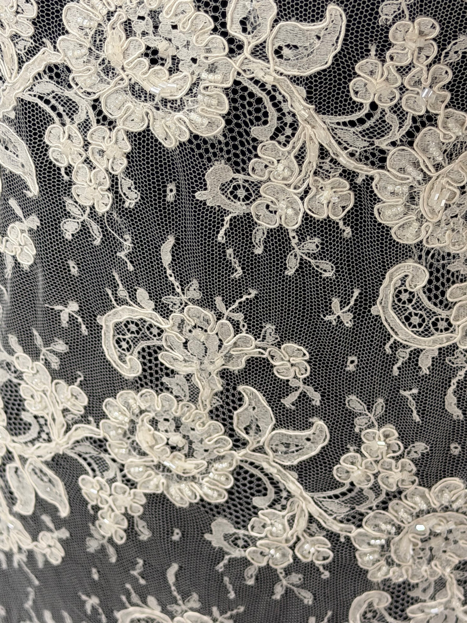 Ivory Corded & Beaded Chantilly Lace - P207
