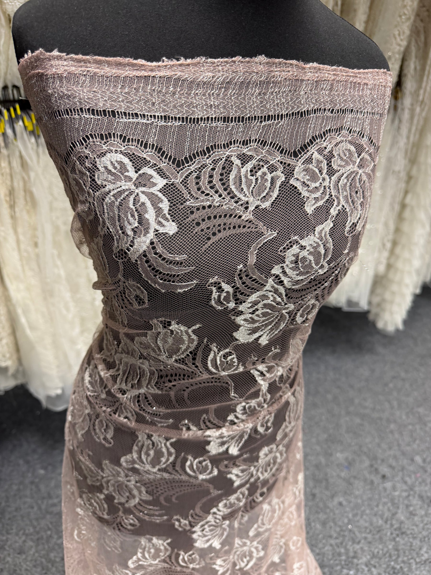 Rose with Silver Chantilly Lace - P882
