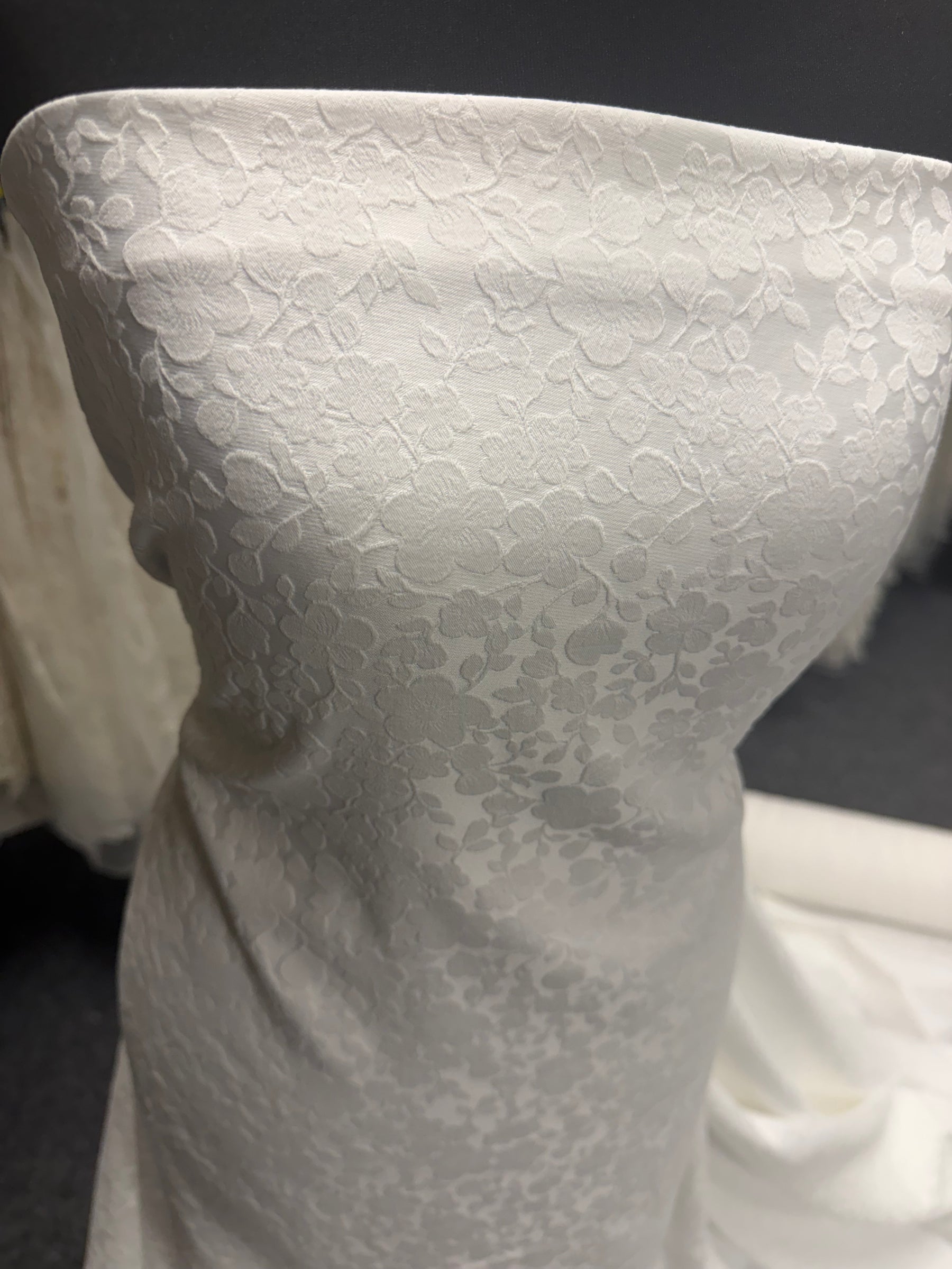 Ivory Jacquard - BR1013