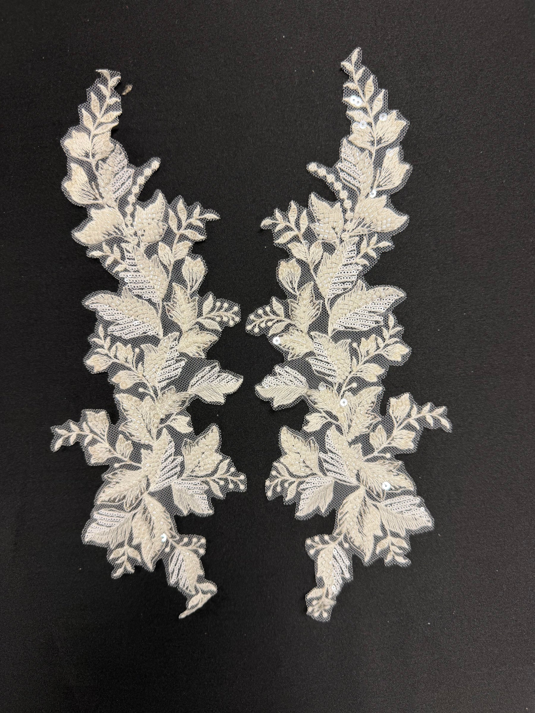 Ivory Beaded Lace Appliques - MT4009