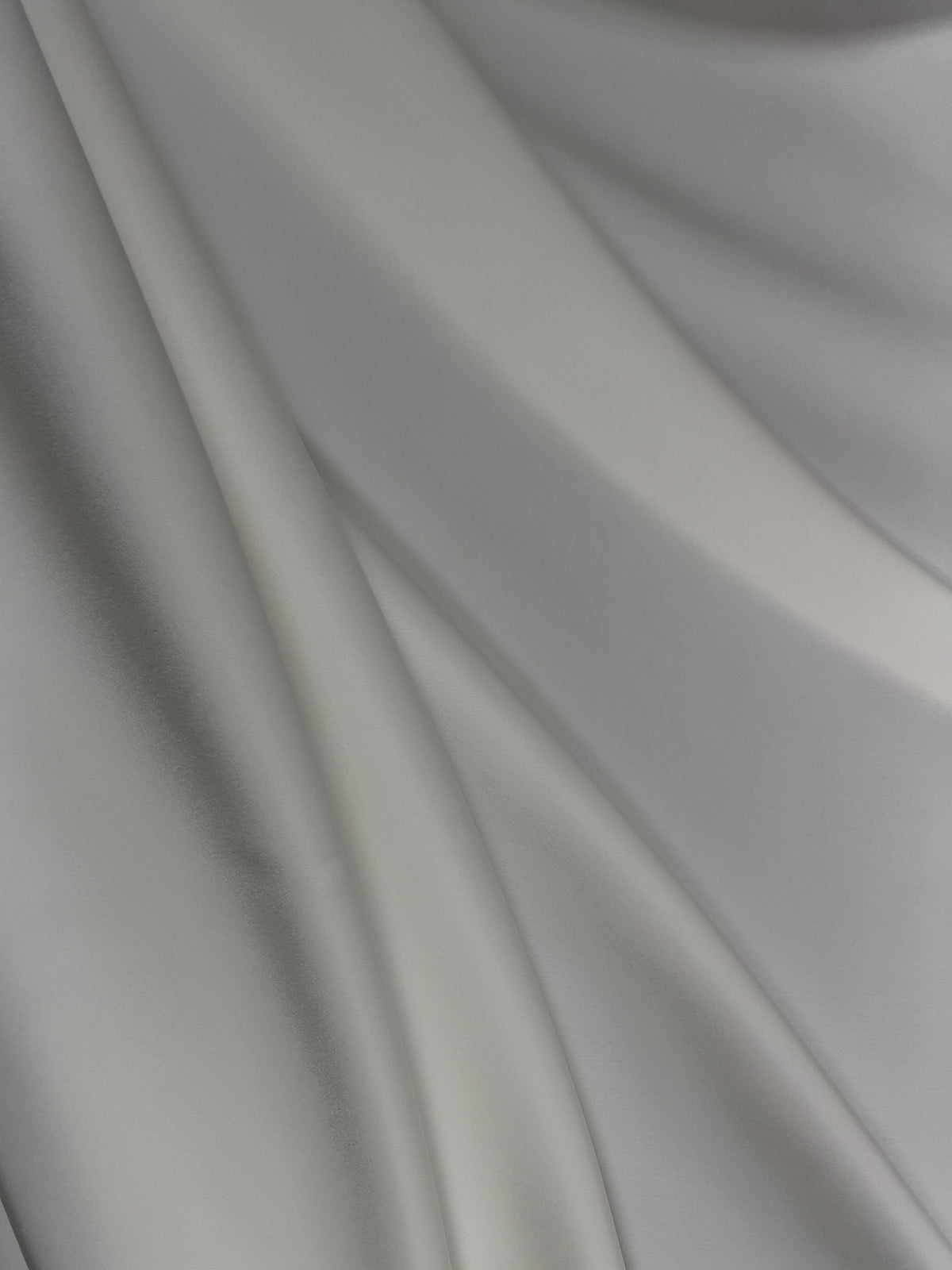 S Ivory Heavy Soft Satin - PB1009