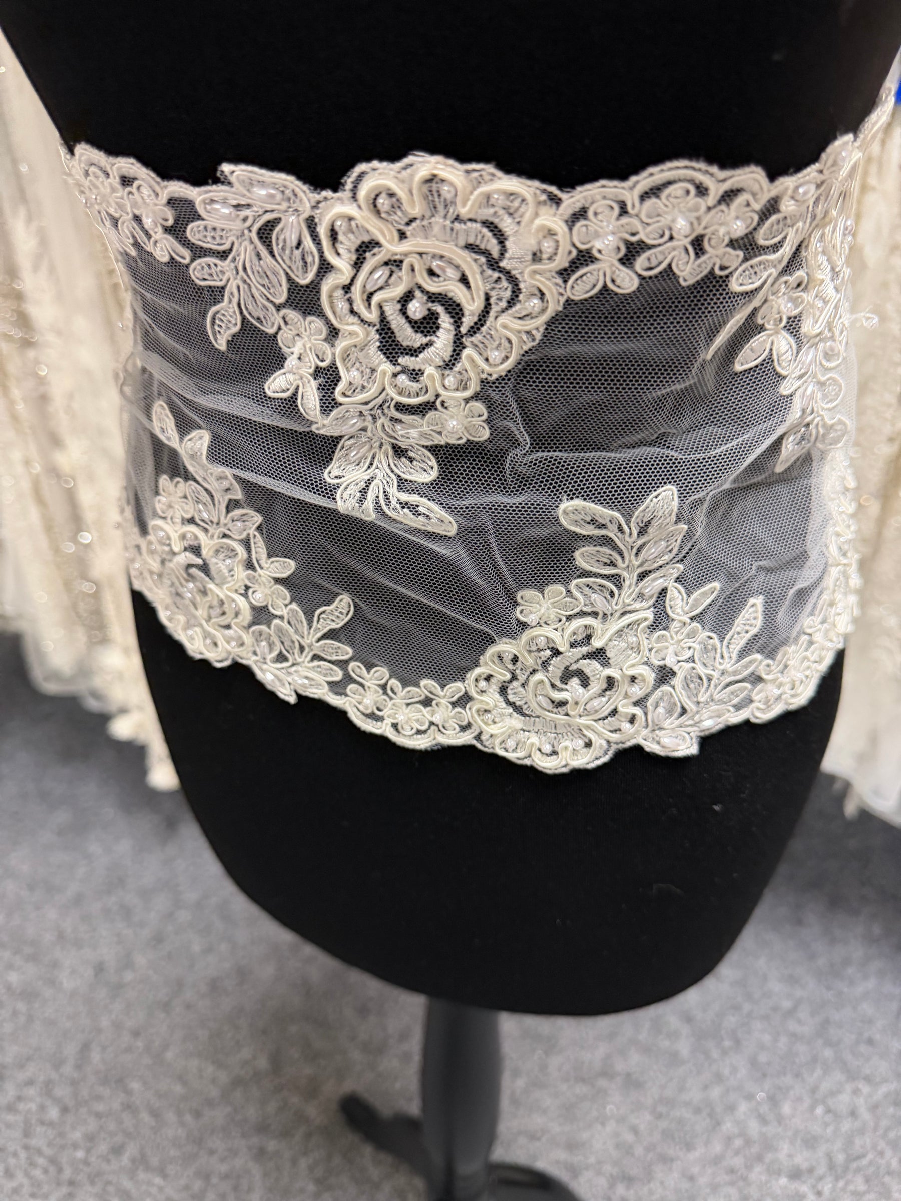Ivory Corded and Beaded Lace Trim - T32