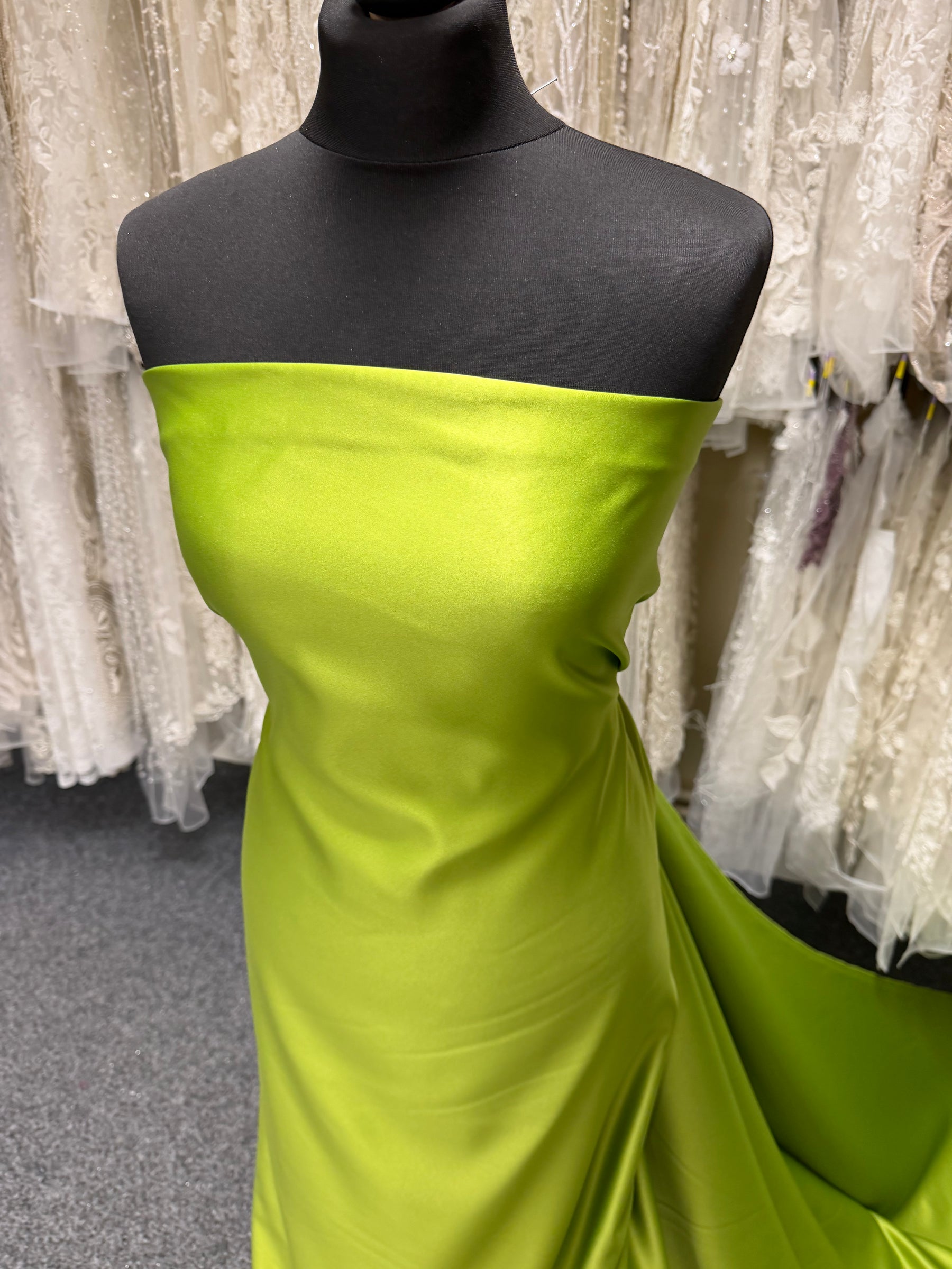 Apple Polyester Satin - Majestic