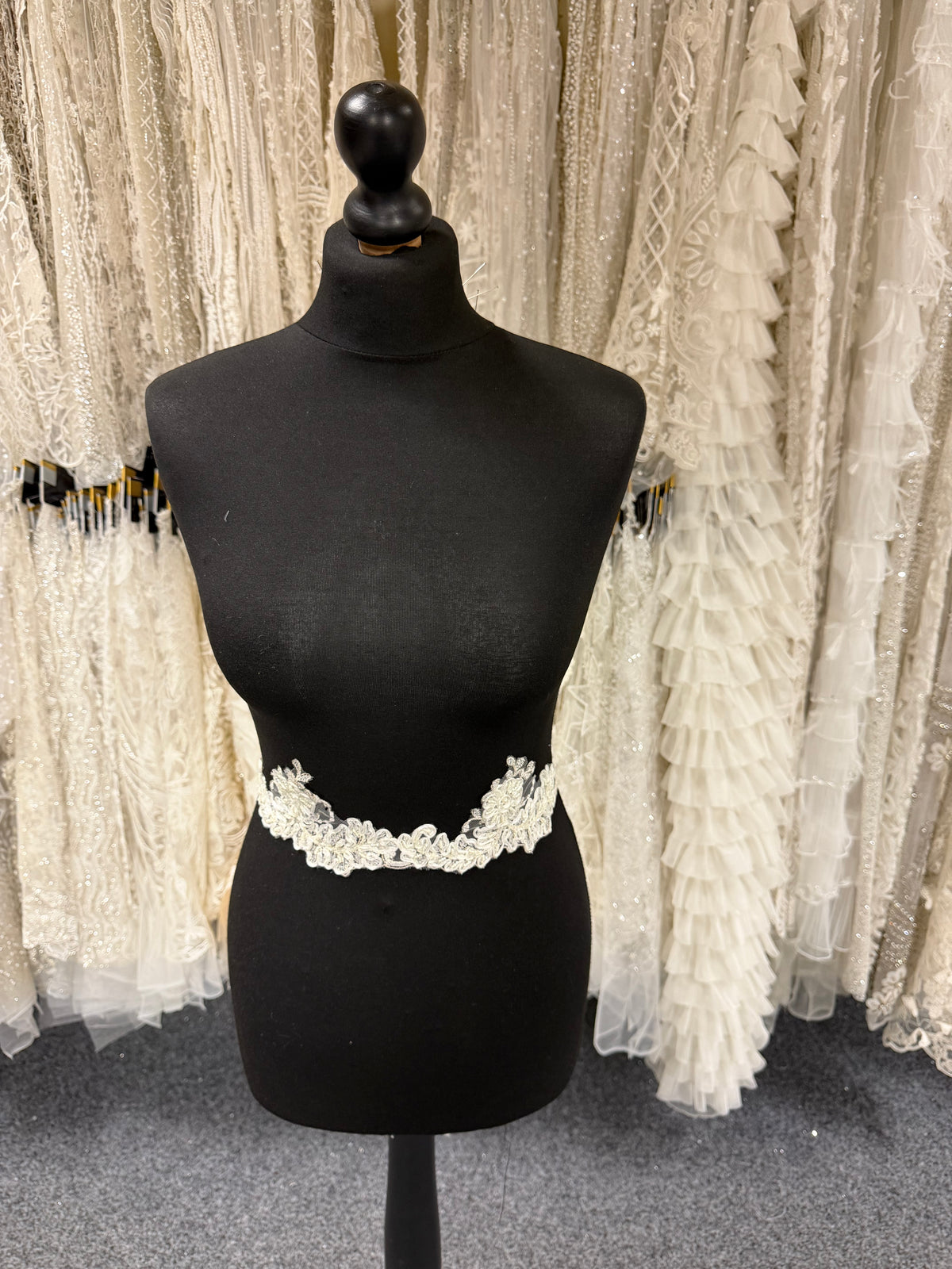 Ivory Ribbon and Bead Lace Trim - T272