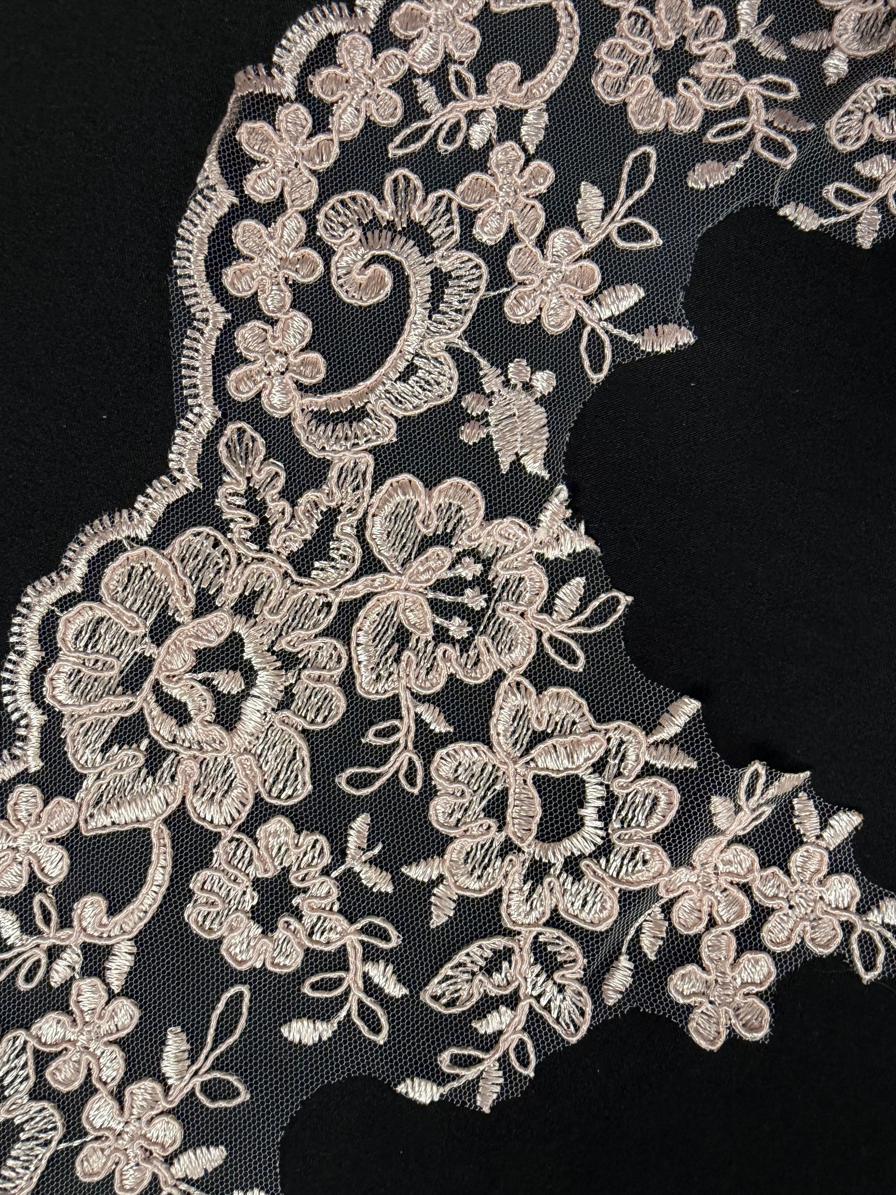 Antique Rose Corded Lace Trim - T660