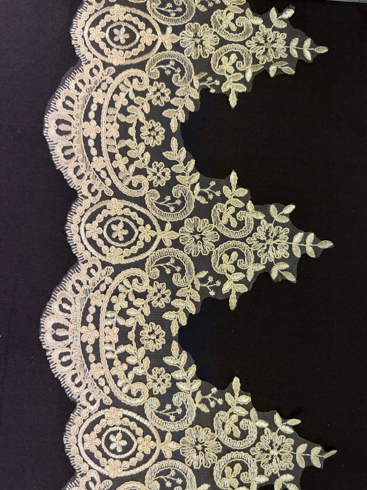 Champagne Corded Lace Trim - T623