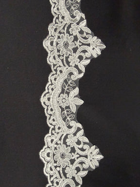 Ivory Corded Lace Trim - T727