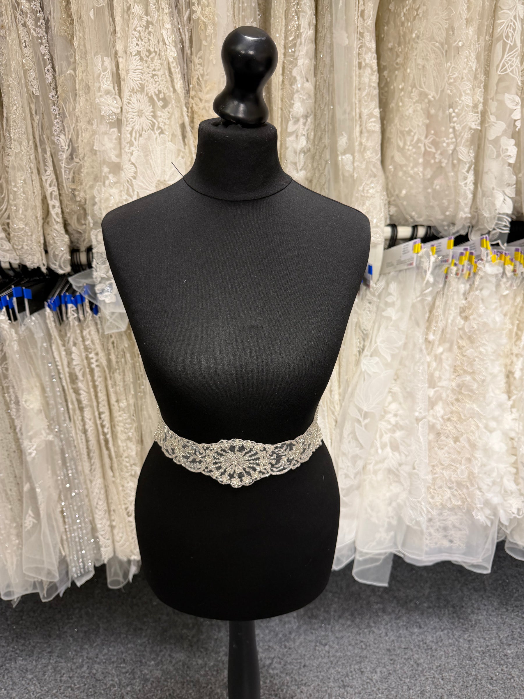 Ivory Beaded Lace Trim - T203