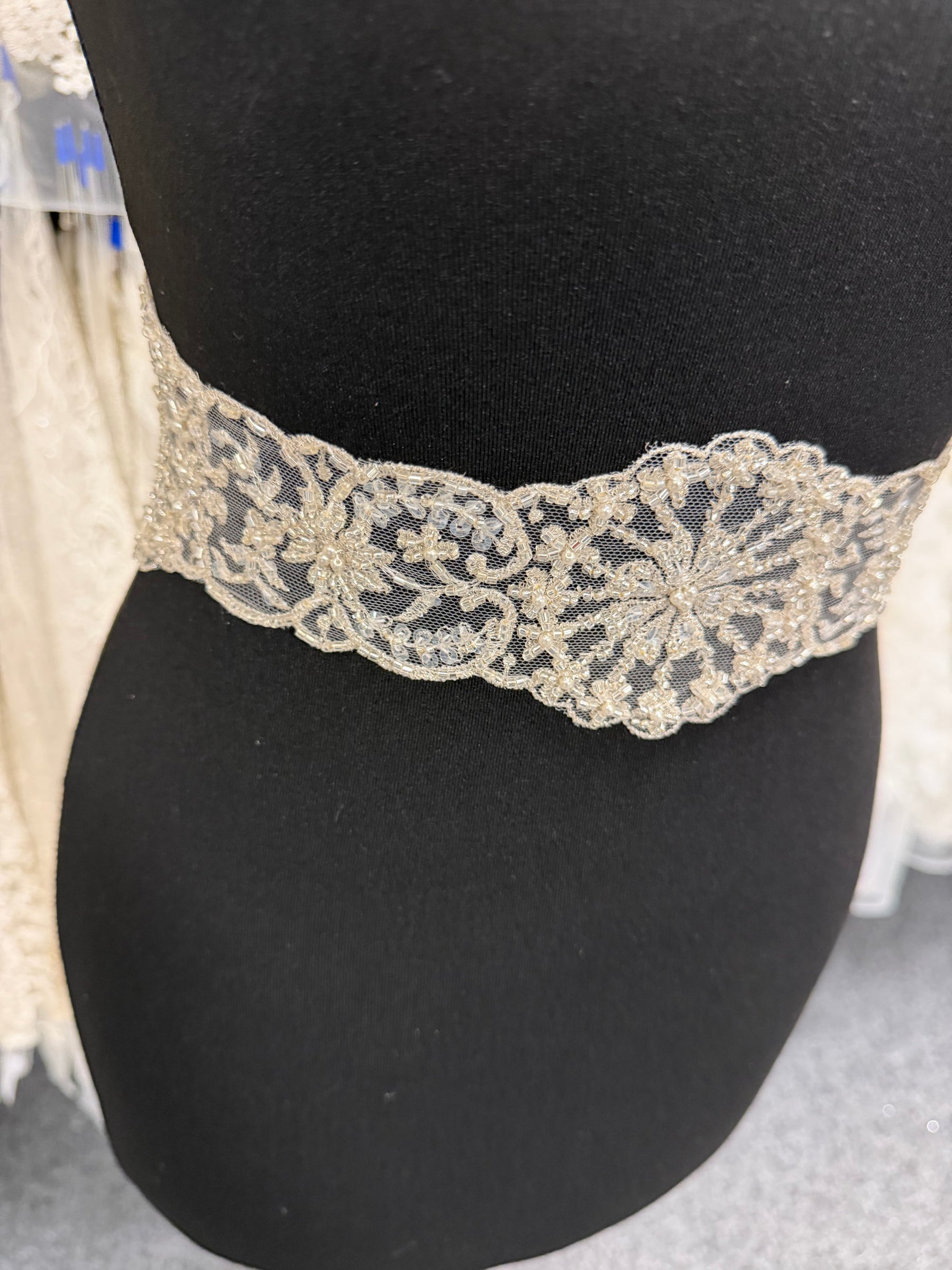 Ivory Beaded Lace Trim - T203