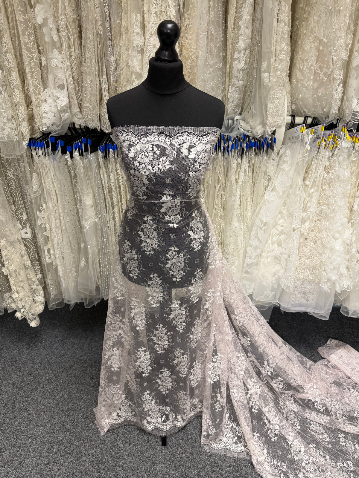 Dusty Rose & Silver Chantilly Lace - P186
