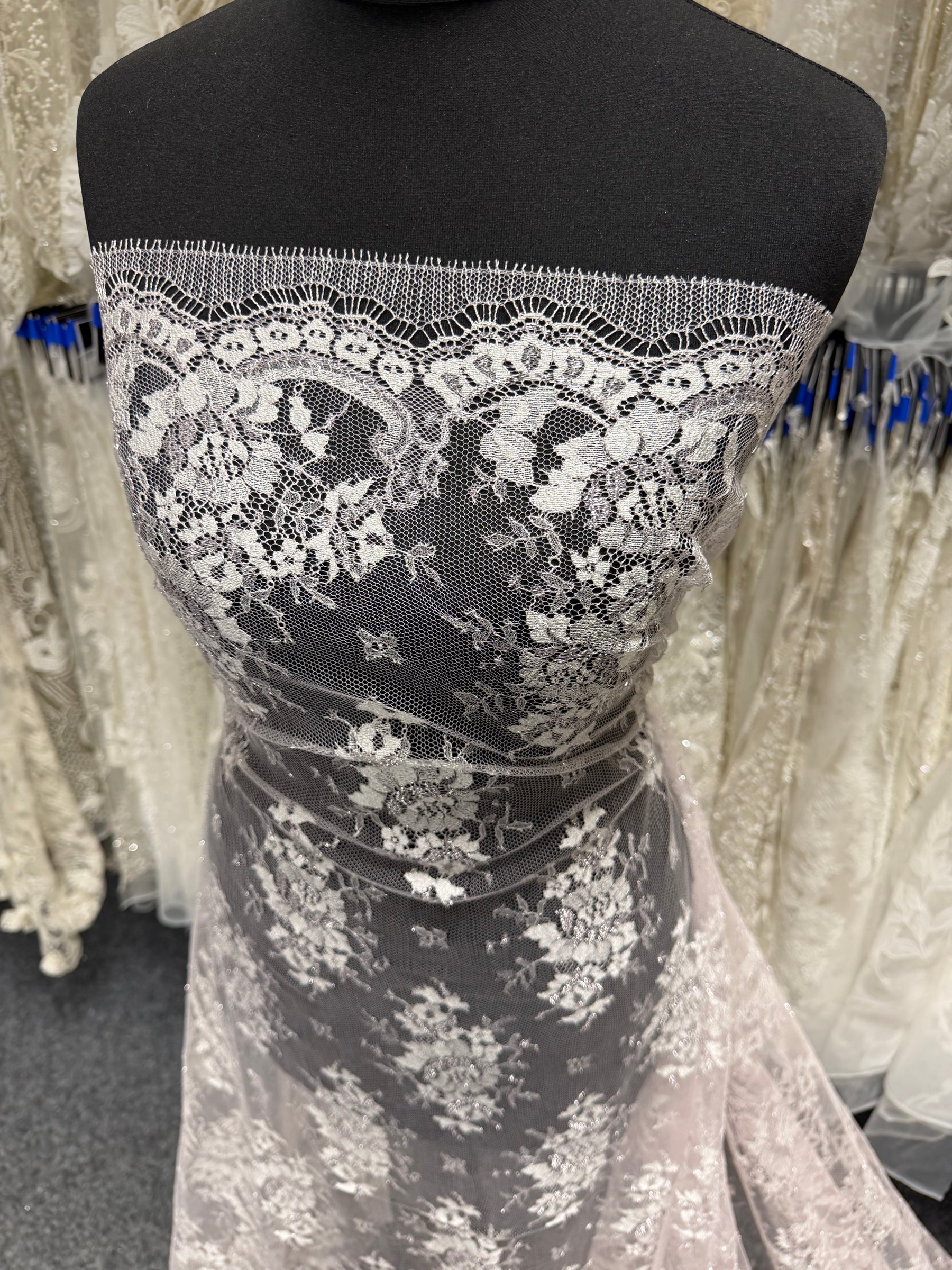 Dusty Rose & Silver Chantilly Lace - P186