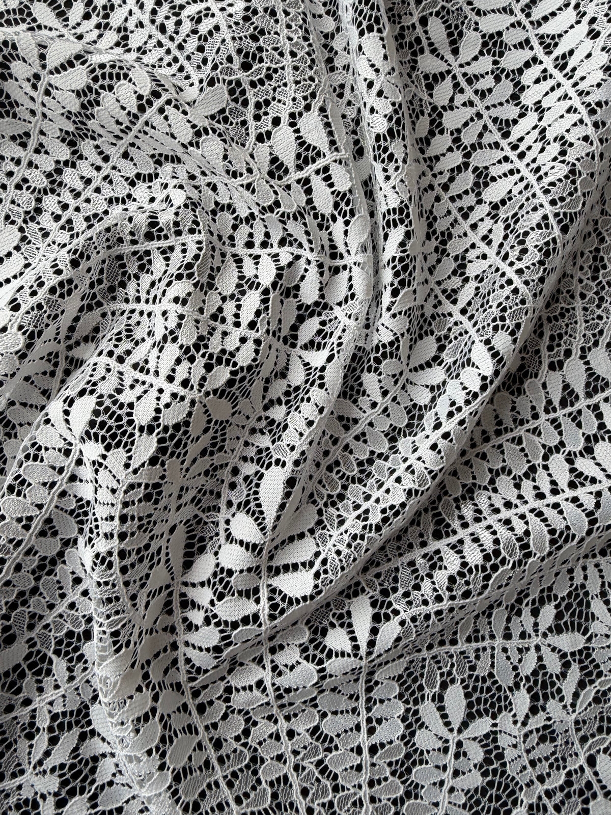 Ivory Leaf Themed Lace - LA1007