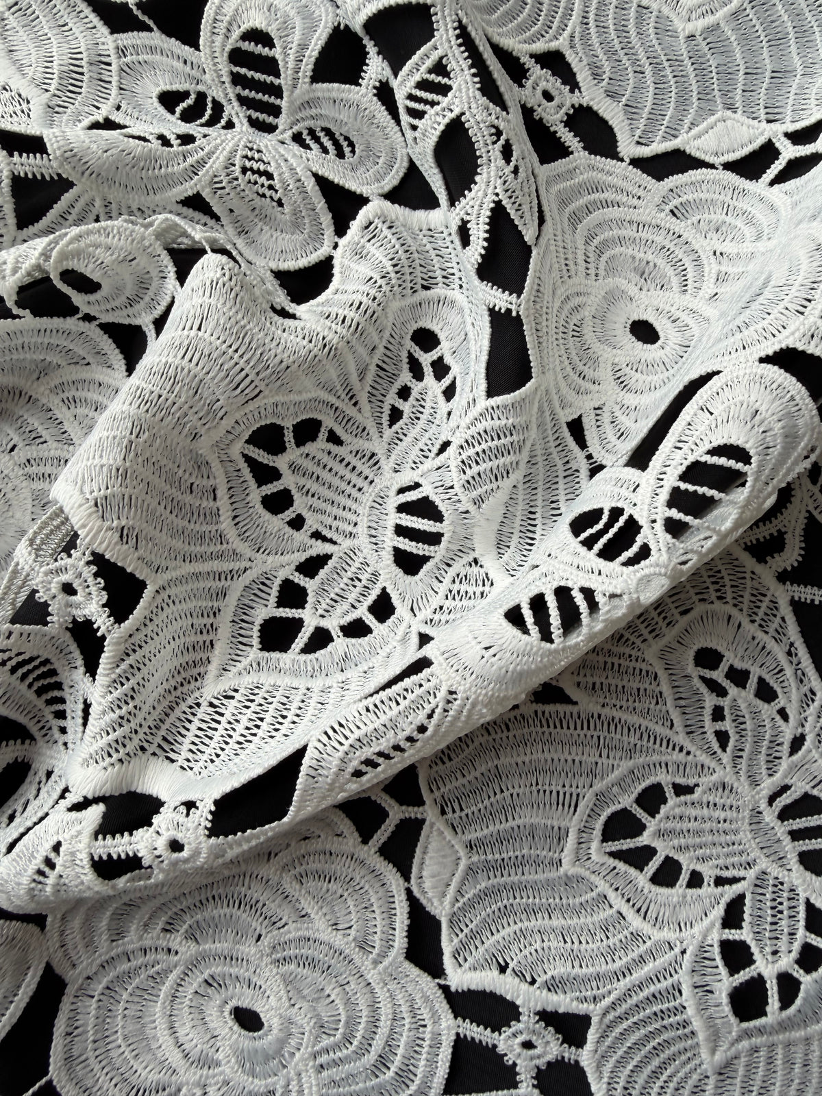 Ivory Stretch Guipure Lace - LB2015