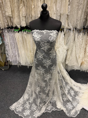 Ivory Sequin Lace - P218