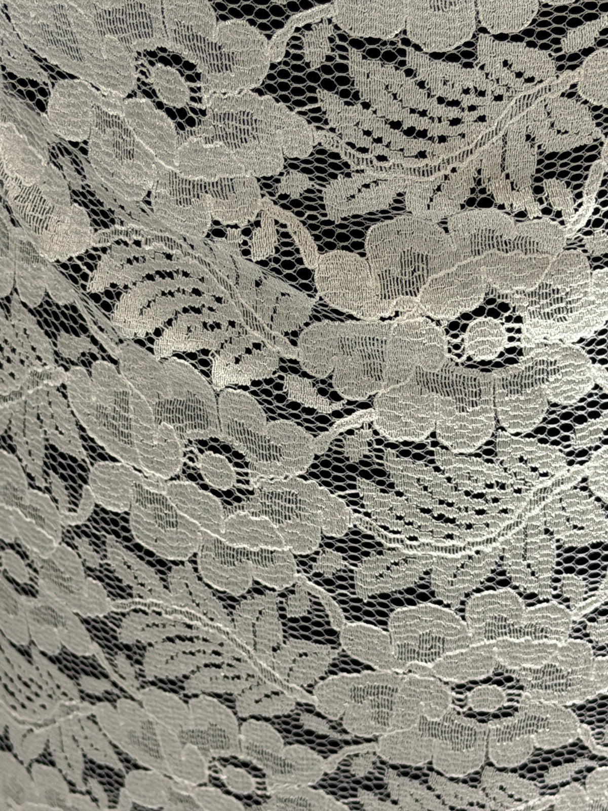 Pale Ivory Floral Lace - P199