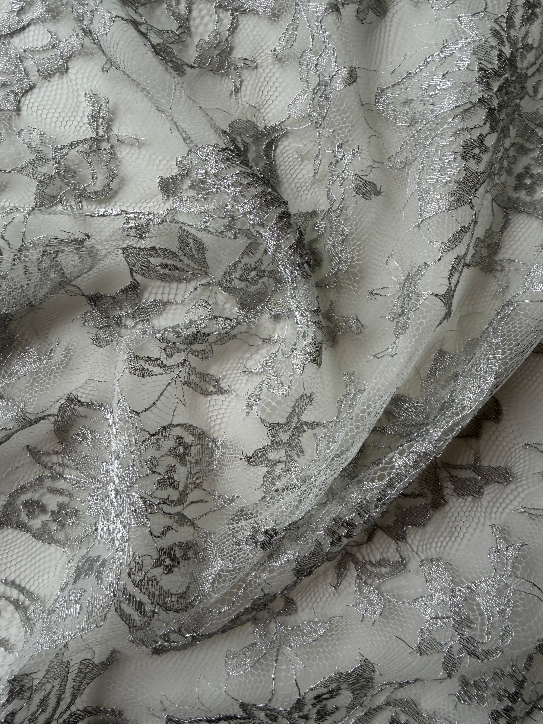 Silver Chantilly Lace - P183