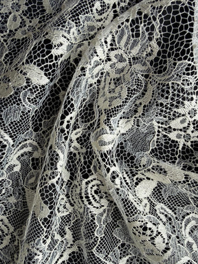 Ivory Chantilly Lace - P173N