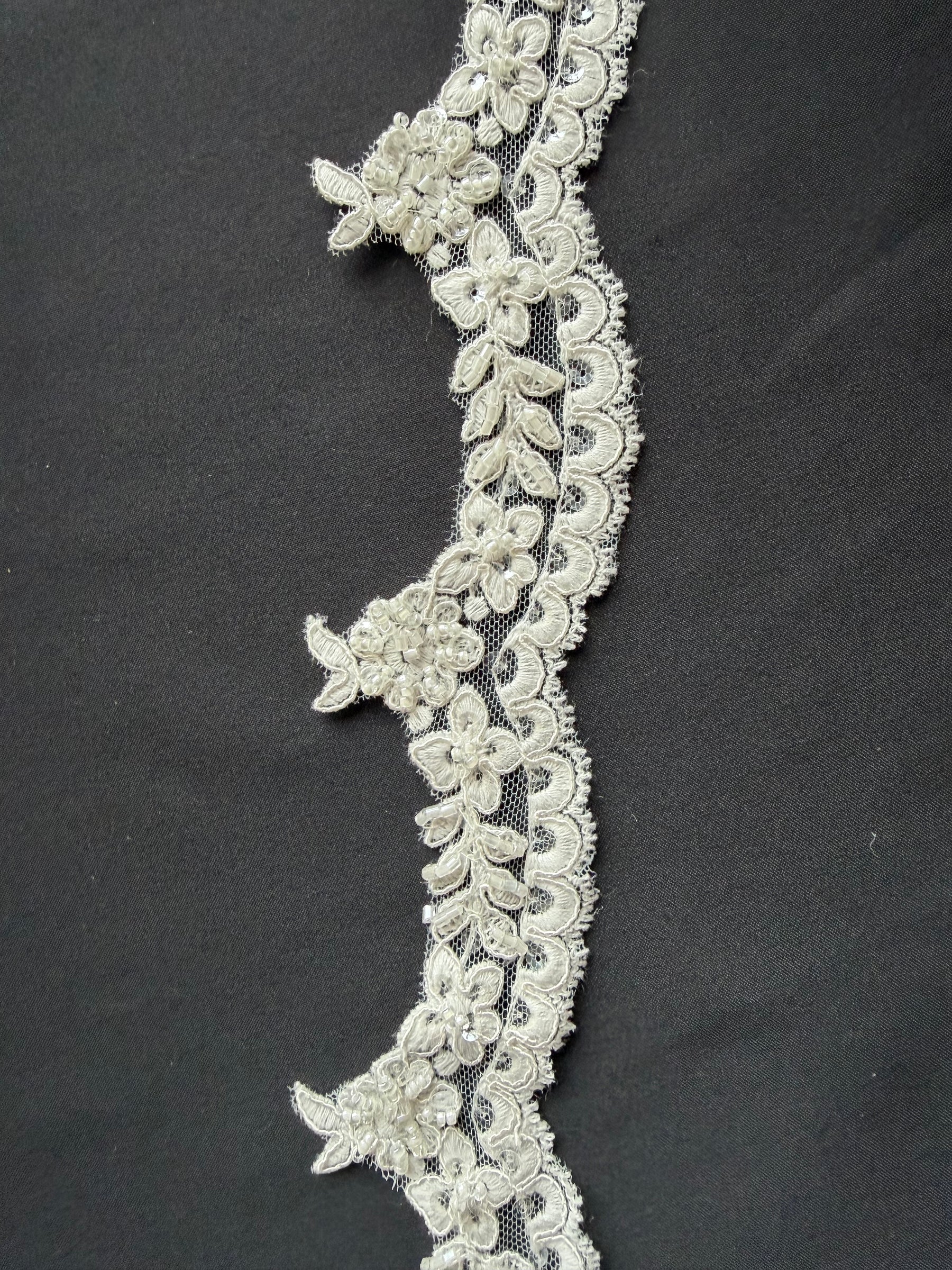 Ivory Beaded Lace Trim -T663