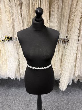 Ivory Guipure Lace Trim - T711